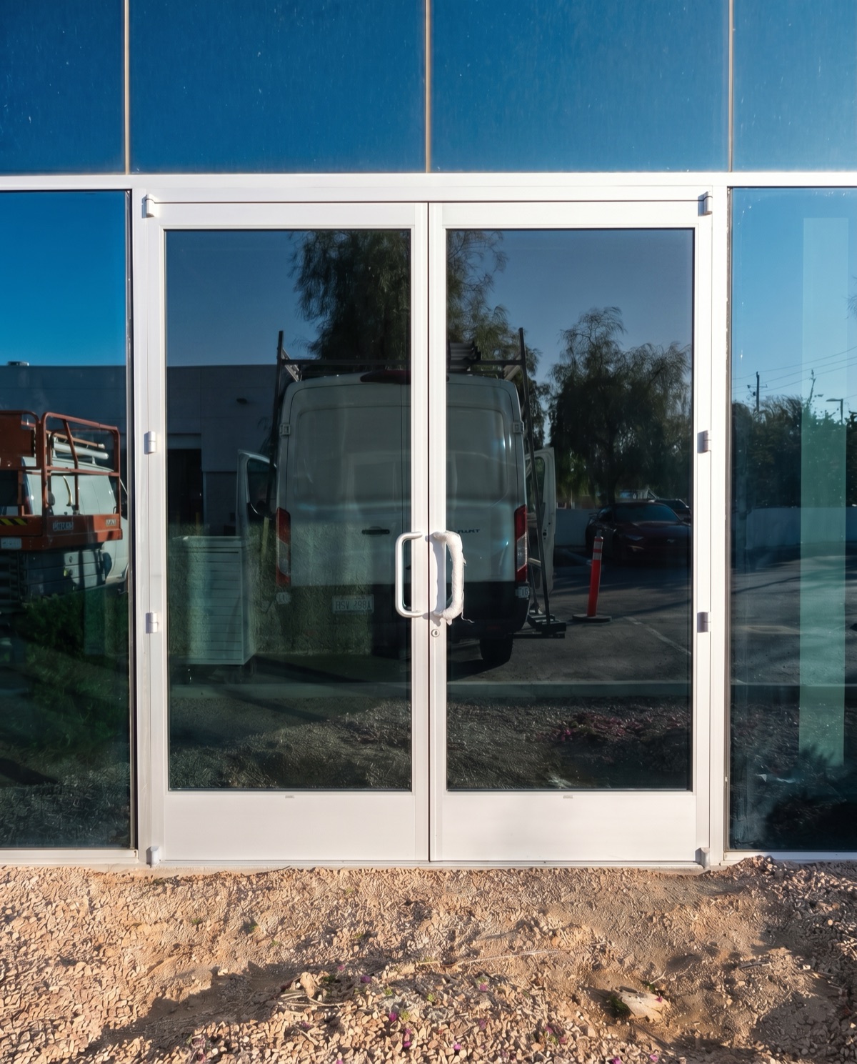 Commercial glass storefront by Mad Touch Glass